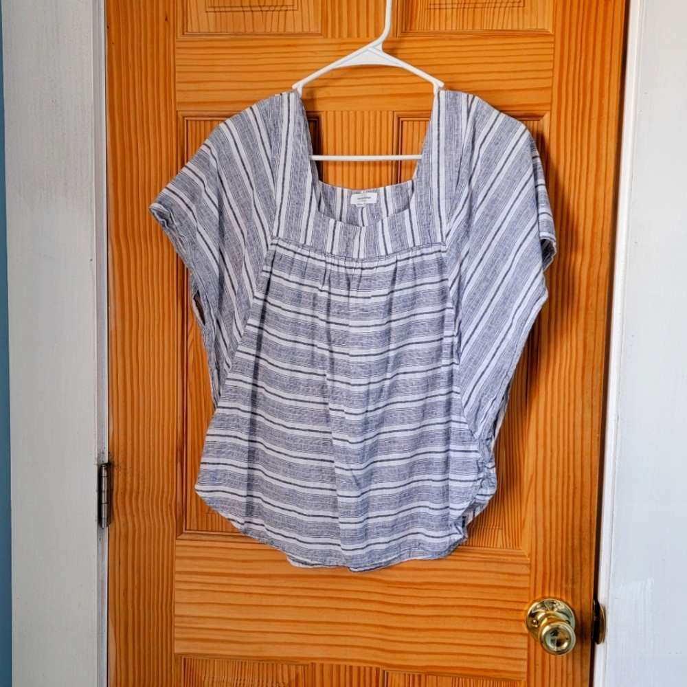 Worn once, beachlunchlounge top